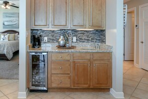 Condo, 3 Bedrooms | Private kitchen