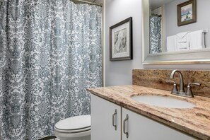 Leilighet, 2 soverom | Bad | Håndklær