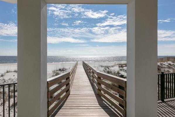 Rumah, 4 kamar tidur | Balkon