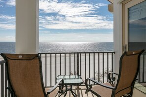 Rumah, 4 kamar tidur | Balkon