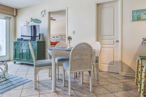Condo, 2 Bedrooms | Private kitchen
