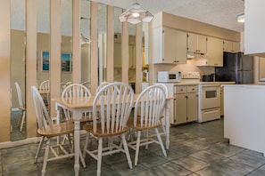 Condo, 2 Bedrooms | Private kitchen