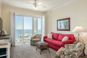 Condo, 3 Bedrooms | Living room
