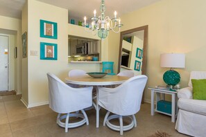 Condo, 2 Bedrooms | Private kitchen