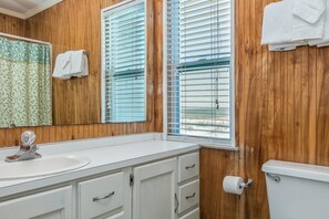 House, 5 Bedrooms | Bathroom