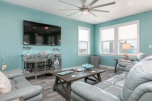 Talo, useita sänkyjä | Olohuone