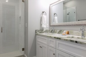 House, Multiple Beds | Bathroom | Towels