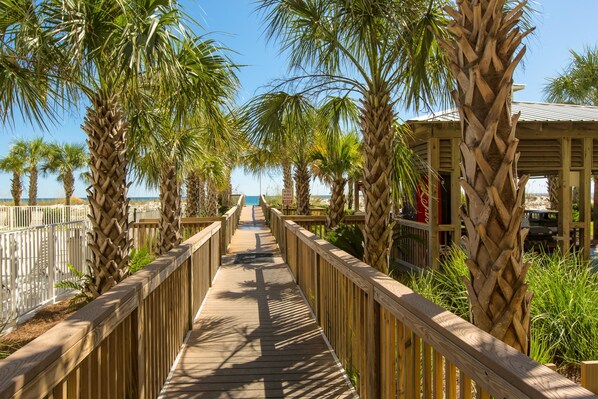 Property grounds - Regency Isle #p1203 by Vacasa (Orange Beach)