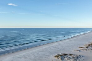 On the beach - San Carlos #1003 by Vacasa (Gulf Shores)