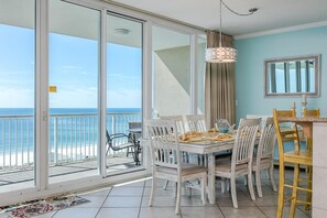 Condo, 3 Bedrooms | Private kitchen