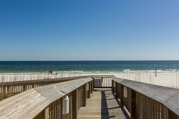 On the beach - Seaside Beach & Racquet Club #3806 by Vacasa (Orange Beach)