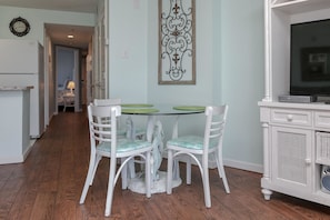 Condo, 1 Bedroom | Private kitchen