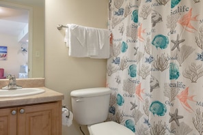 Condo, 2 Bedrooms | Bathroom | Towels