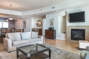 Condo, 3 Bedrooms | Living room