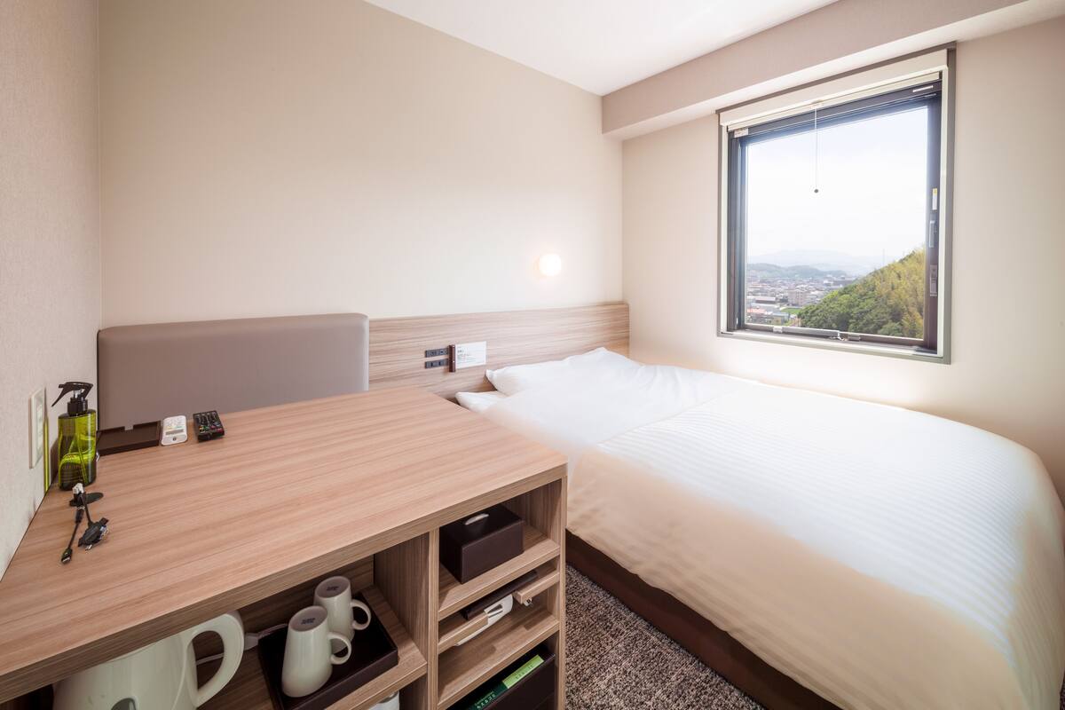 Standard-Doppelzimmer, Raucher | 1 Schlafzimmer, Schreibtisch, schallisolierte Zimmer