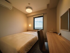 โต๊ะทำงาน, ห้องเก็บเสียง, เตารีด/โต๊ะรีดผ้า, Wi-Fi ฟรี