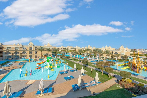 Outdoor pool - Titanic Royal (Hurghada)