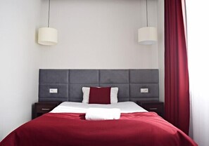 Single Room | Desk, iron/ironing board, free WiFi, bed sheets - Hotel Maraton (Bydgoszcz)