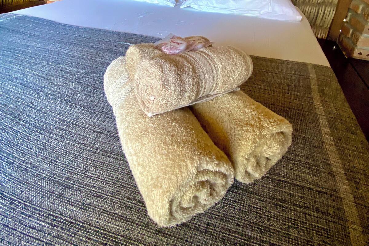 Cabane Romantique, 1 grand lit | Décoration personnalisée, Wi-Fi gratuit, draps fournis