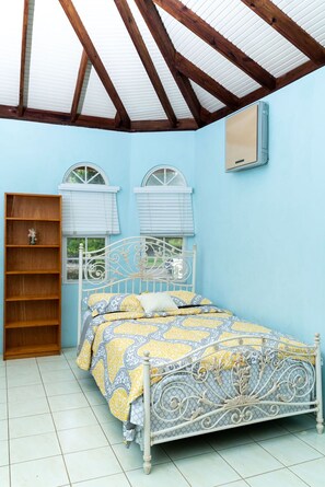 5 bedrooms, WiFi - Villa Mia............ (Carnbee)