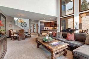 TV, fireplace - Deer Valley Double Eagle 10, 4BR retreat surrounded by scenic trails & mountain biking (Park City)