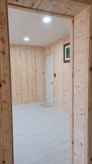 Hinoki 2 rooms | Memory foam beds, soundproofing, free WiFi, bed sheets - Hadong RG Pension (Hadong)