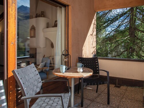 Chesa Prasüra 10 by Interhome