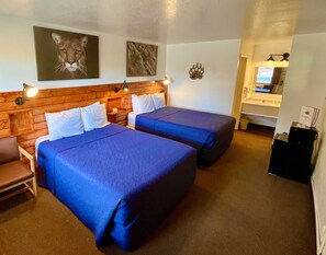 Chambre, 2 grands lits, vue montagne