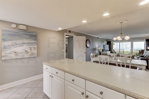 Condo, 2 Bedrooms | Interior