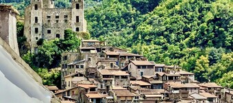 Atemberaubende Aussicht auf die Burg und die römische Brücke, 4BEDS, 4BATHS, AC, FREE WIFI