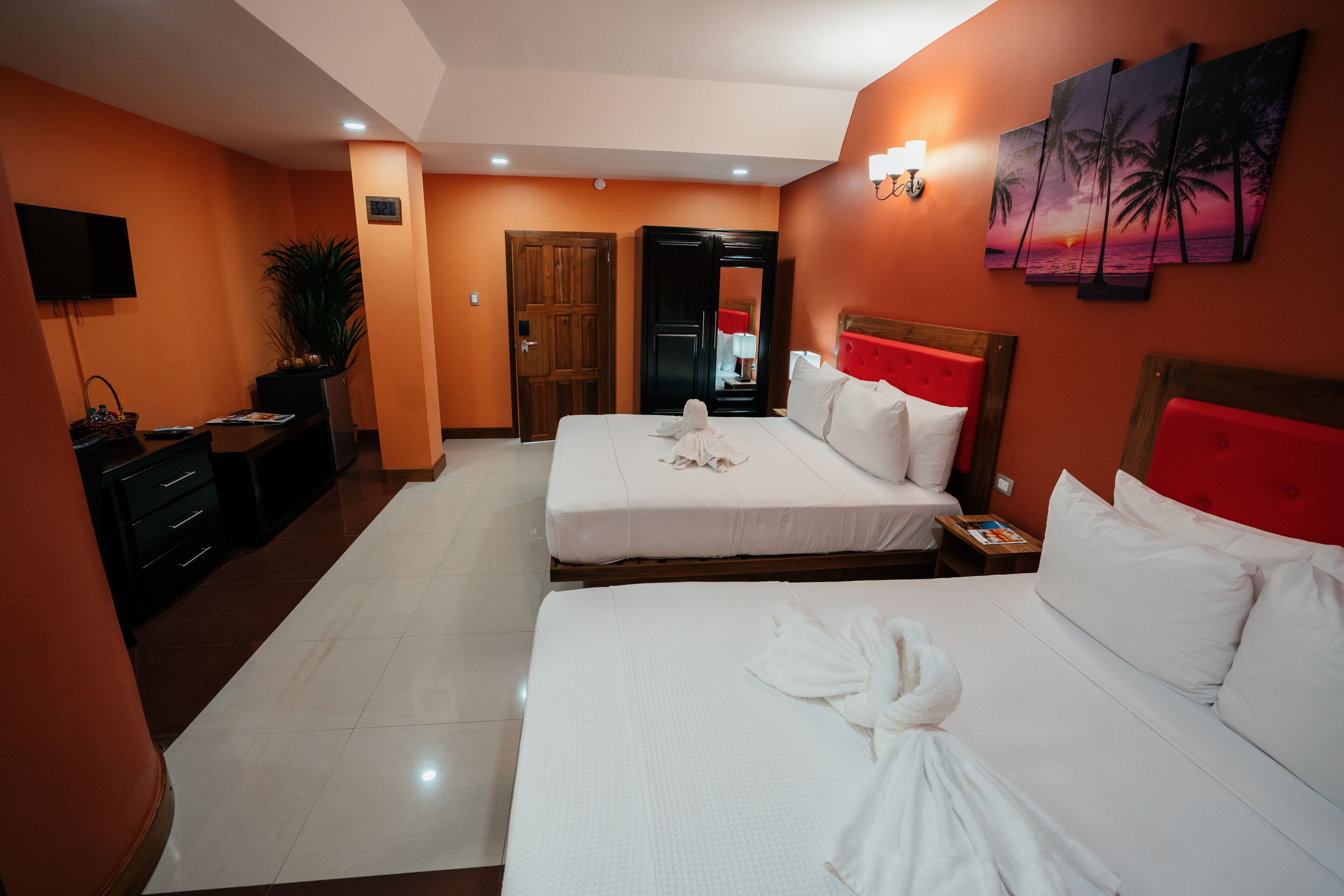 deluxe triple room | 1 bedroom, in-room safe, desk, free wifi