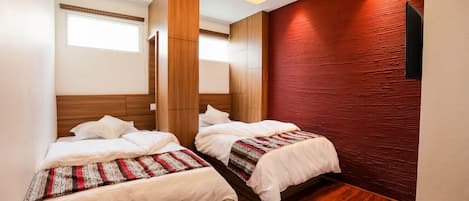 Deluxe Double or Twin Room with Free Airport Pick Up | Desk, laptop workspace, iron/ironing board, free WiFi