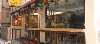 Flying Yak Hotel - Hostel