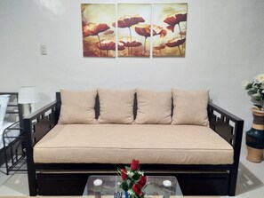 Studio | Living area | Flat-screen TV - Merly's Staycation at Kassel Residences (Parañaque)