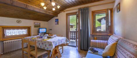 Télévision à écran plat