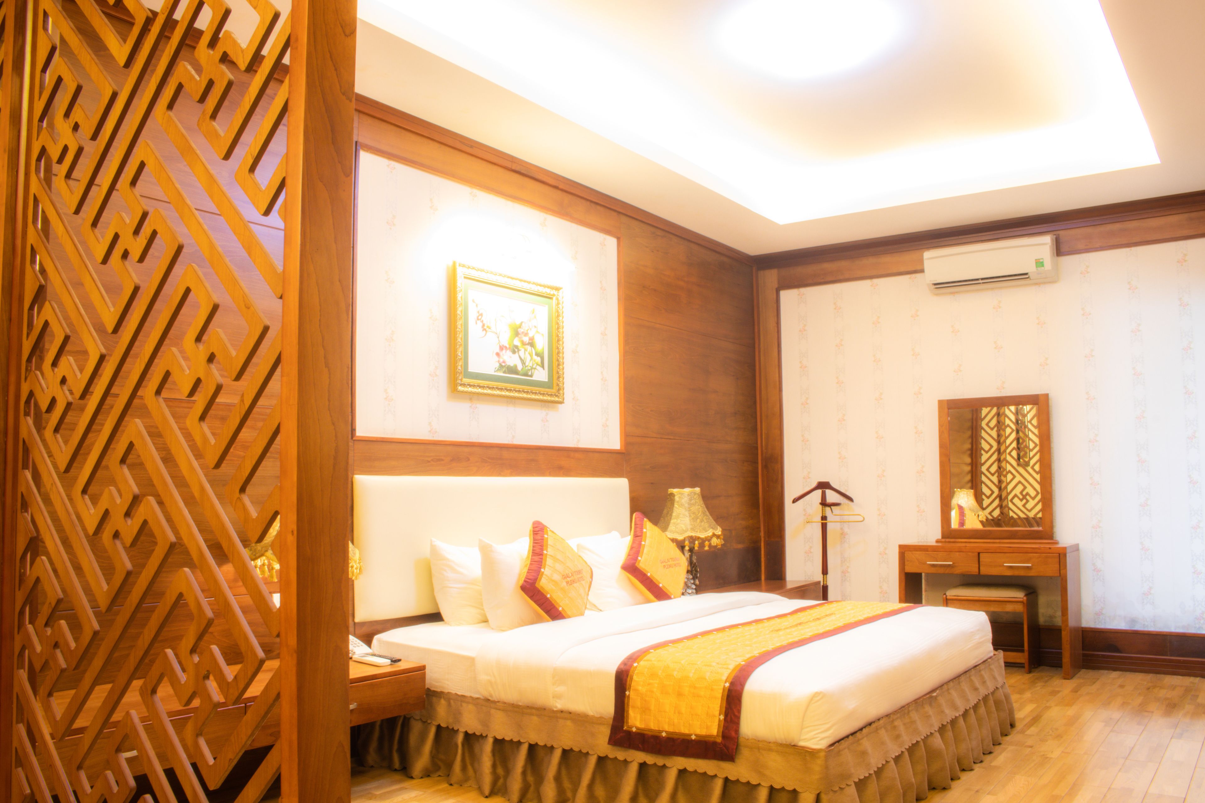 King Room | Blackout drapes, free WiFi, bed sheets