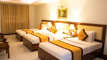 Superior Triple Room | Blackout drapes, free WiFi, bed sheets