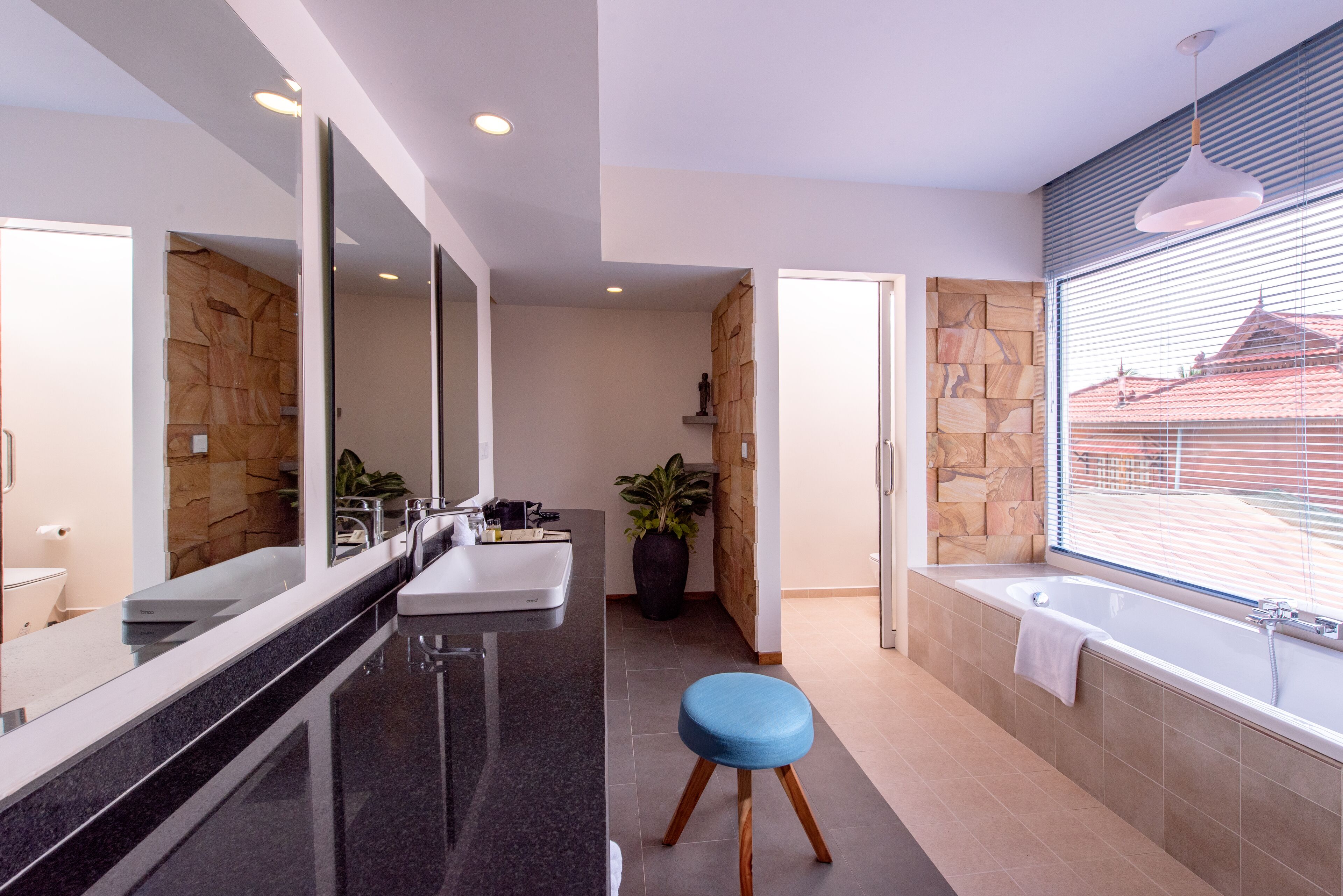 premier suite double with balcony | bathroom | free toiletries, hair dryer, bathrobes, slippers