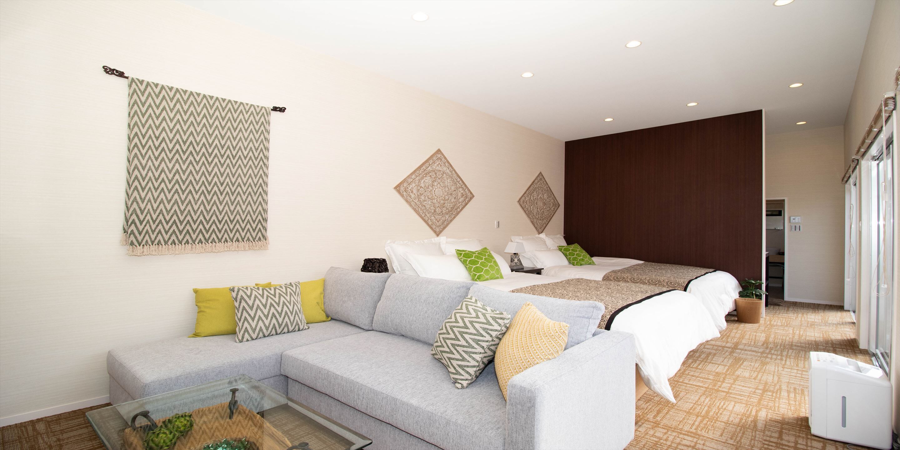 Individually decorated, free WiFi, bed sheets