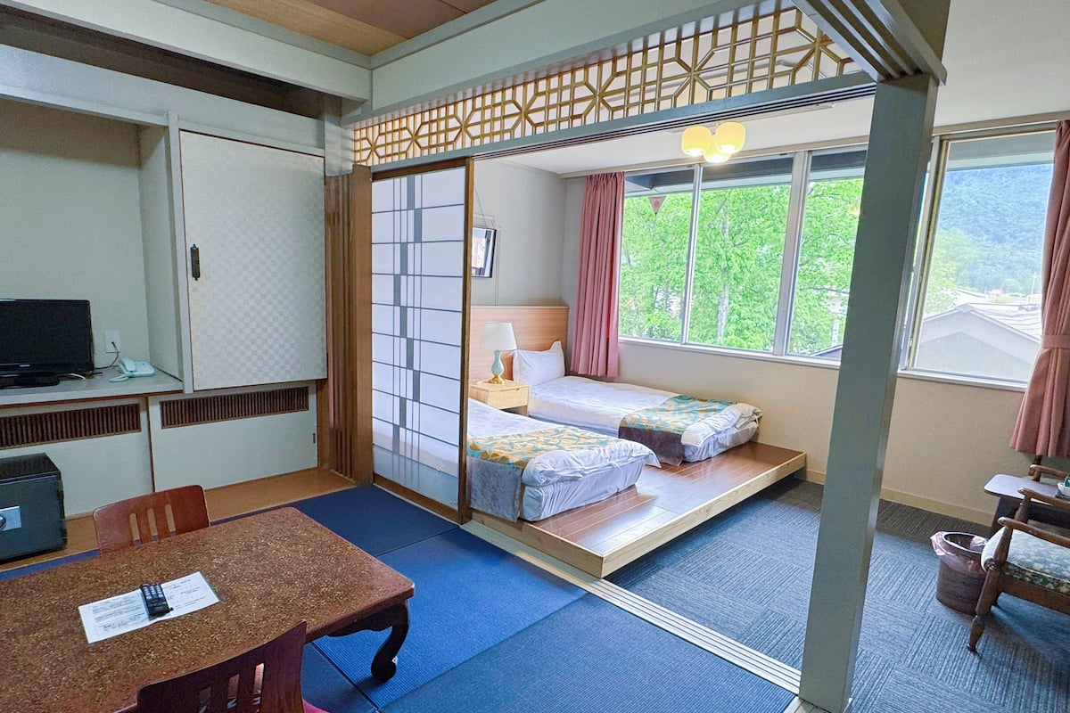 Premium bedding, down duvets, in-room safe, soundproofing