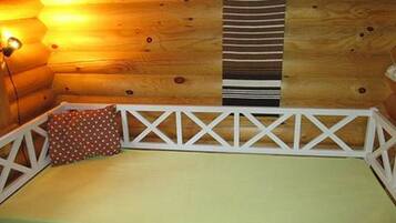 1 bedroom, iron/ironing board, internet