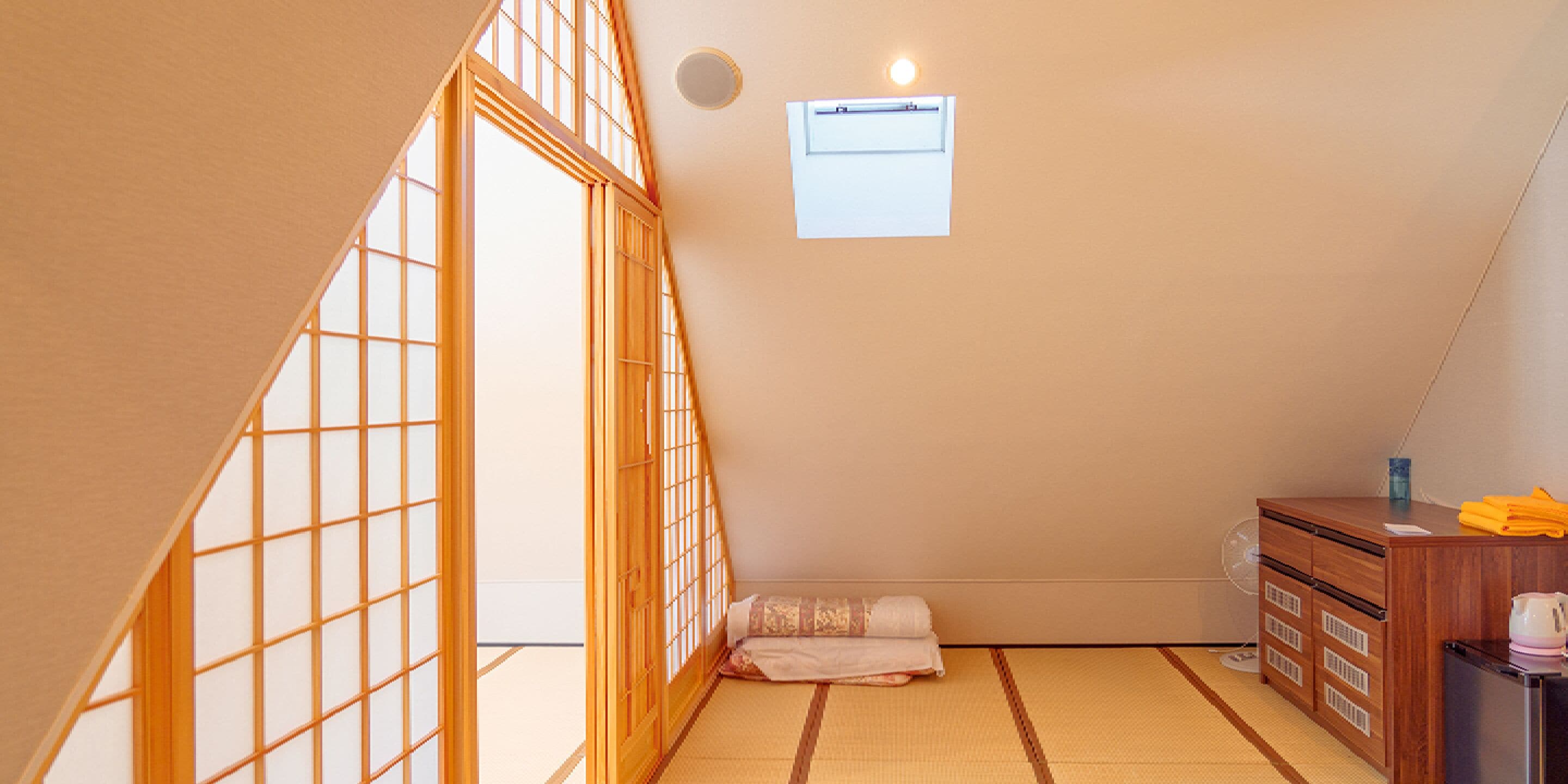 Standaard suite, niet-roken, bijgebouw (1505,Japanese-Western room) | Een kluis op de kamer, een bureau, gratis wifi