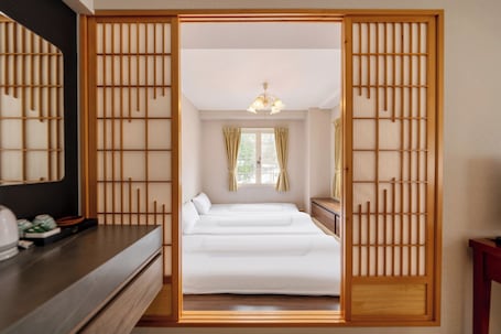 Family Suite, Non Smoking, Annex Building (Special Japanese-Western room) | In-room safe, desk, free WiFi