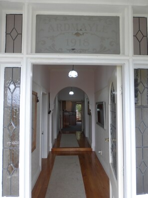 Property entrance - Oamaru Holiday Homes 28 Ure Street (Oamaru)