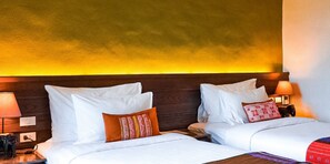 Phòng Superior, 1 phòng ngủ, không hút thuốc, quang cảnh thành phố (Smile) | Minibar với thức uống miễn phí, két bảo mật tại phòng, bàn