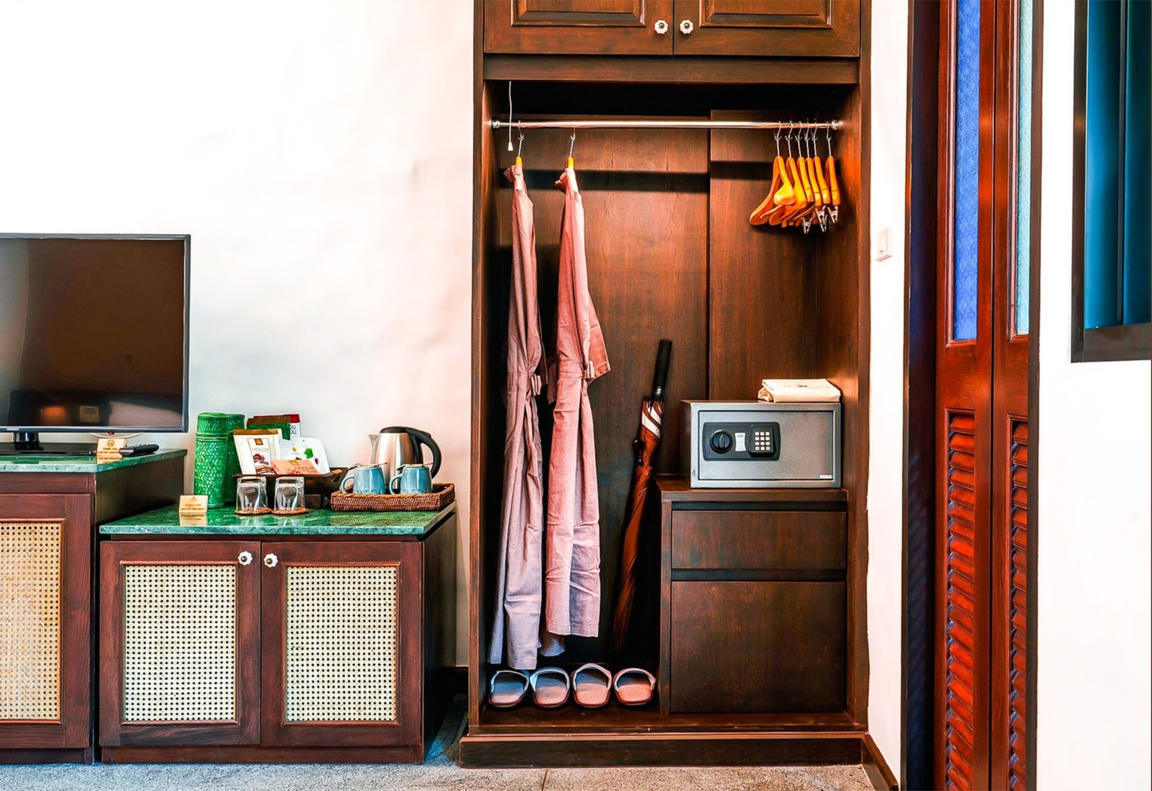 1 bedroom, free minibar, in-room safe, desk