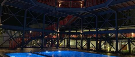 Outdoor pool, a heated pool