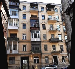 Front of property - Home-Hotel Mikhaylovskiy per. 9B-2 (Kyiv)
