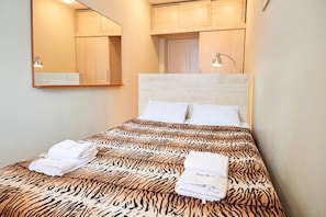 Apartment | 1 bedroom, desk, iron/ironing board, free WiFi - Home-Hotel Mechnikova 7 (Kyiv)