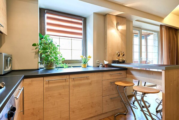 Apartment | Private kitchen - Home-Hotel Mechnikova 7 (Kyiv)